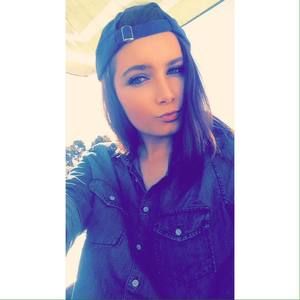 Meet your Posher, Jenn